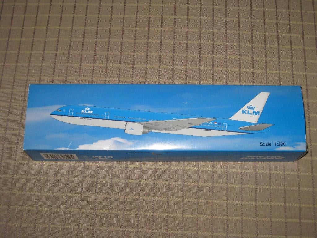 Schaalmodel 1:200  KLM Boeing 777-200, Ophalen, Schaalmodel