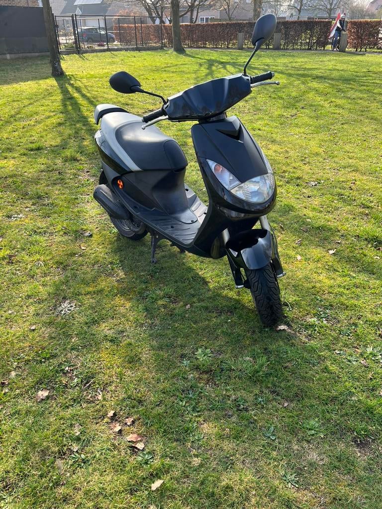 Peugeot vivacity 50cc (ruilen mogelijk), Ophalen, Tweetakt, Klasse A (25 km/u), Zo goed als nieuw