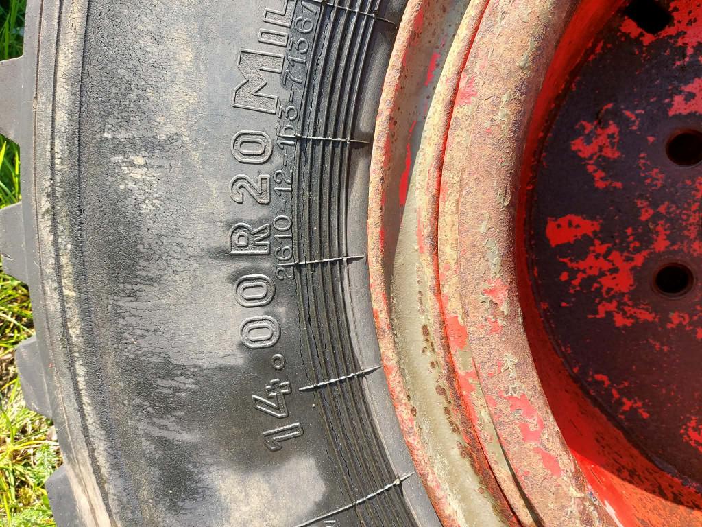 Roue 14.00 R 20 occasion sur jante 8 trous, Articles professionnels, Enlèvement