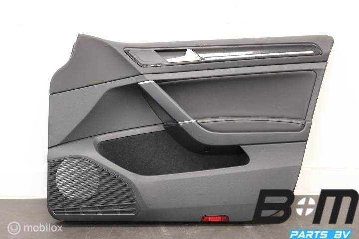 Deurpaneel rechtsvoor VW Golf 7 5G4867012DS, Gebruikt