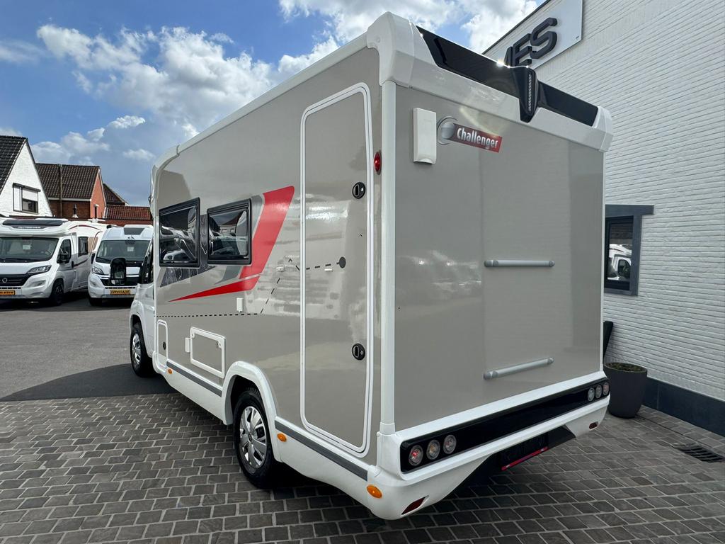 Peugeot Boxer Challenger 250 Etappe Edition, Jusqu'à 4, 6 à 7 mètres, Boîte manuelle, Douche