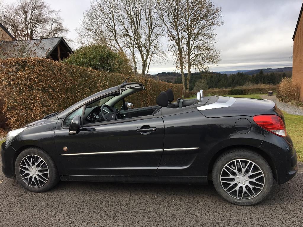 Peugeot 207cc, Euro 5, Cabriolet, Boîte manuelle, Noir