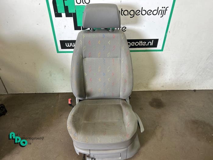 Stoel links van een Volkswagen Caddy (Caddy 04-), Gebruikt, -, Volkswagen, -