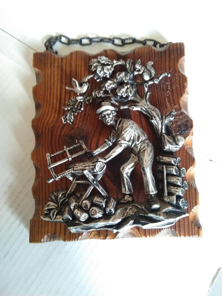 decoratief hangkadertje "Zagende man" hout met metaal, Antiek en Kunst, Curiosa en Brocante, Ophalen