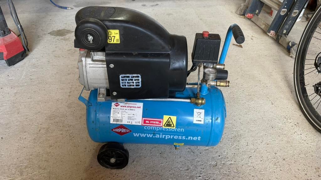 Airpress 310/25 Compressor, Moins de 25 litres, Moins de 200 litres/min, Enlèvement, Sans huile