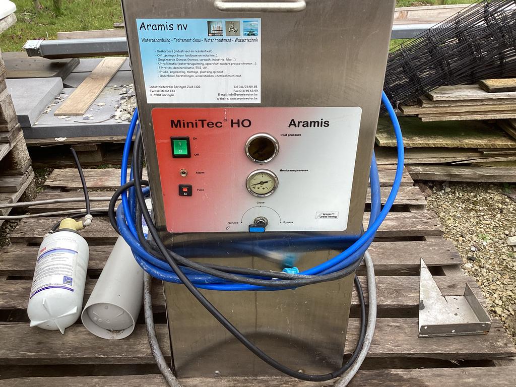 Waterbehandelings apparaat voor osmose water, Huis en Inrichting, Ophalen, Zo goed als nieuw
