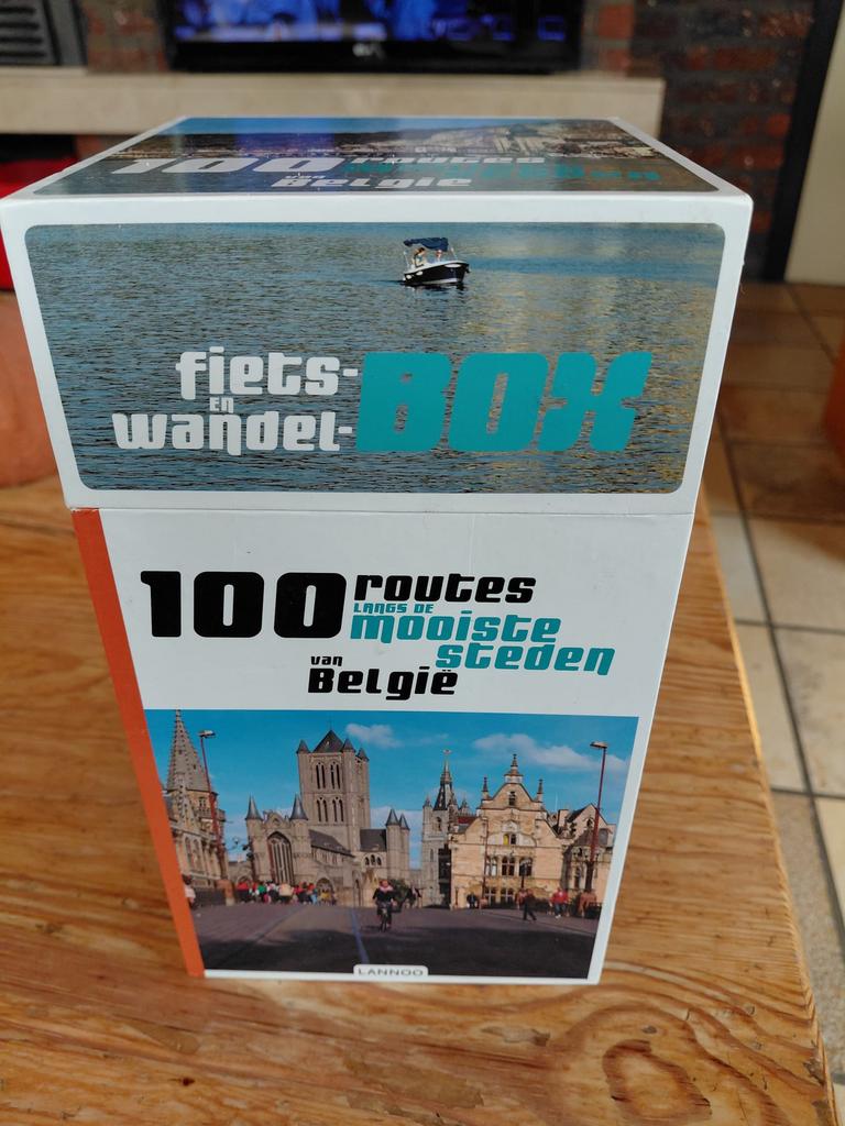 Fiets- en wandelbox, Enlèvement, Comme neuf, Benelux, Guide de balades à vélo ou à pied