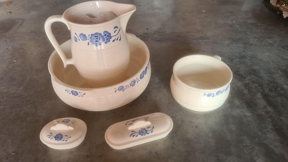 Bel ensemble de lavabo ancien., Enlèvement