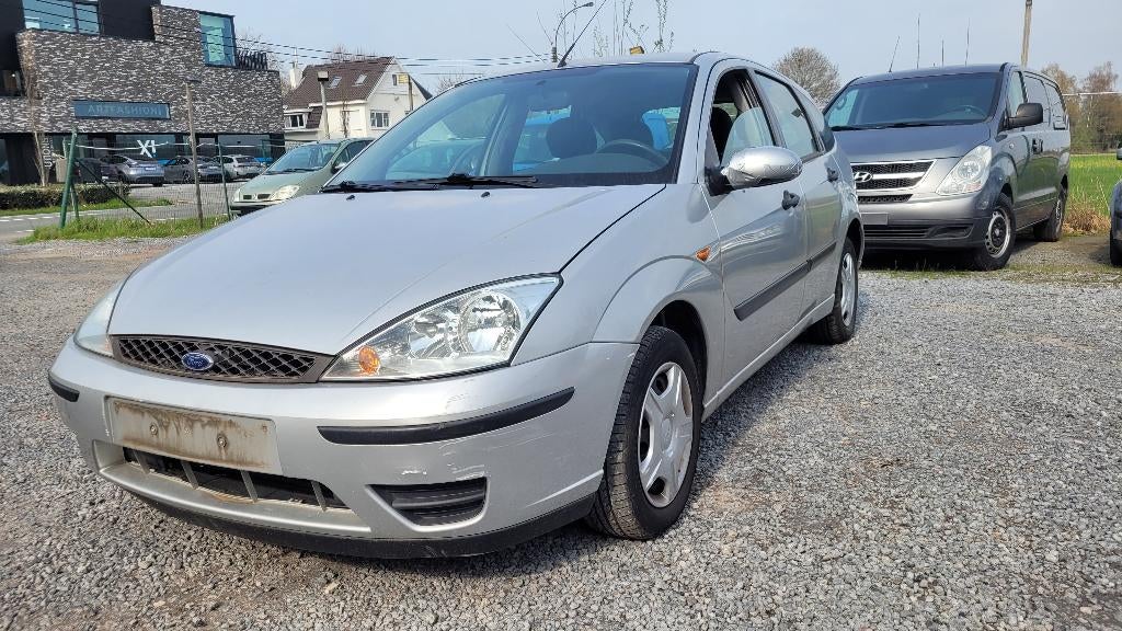 ford focus 1.6i wordt GEKEURD AIRCO euro 4 OHBOEK 2004, Autos, Ford, Focus, Argent ou Gris, Alarme, Entreprise