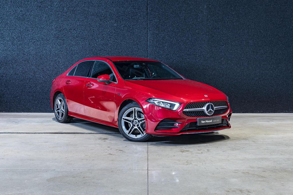 Mercedes-Benz A-Klasse A 250 e AMG Line (automatique), Autos, Rouge, Achat, Entreprise, 16 kWh