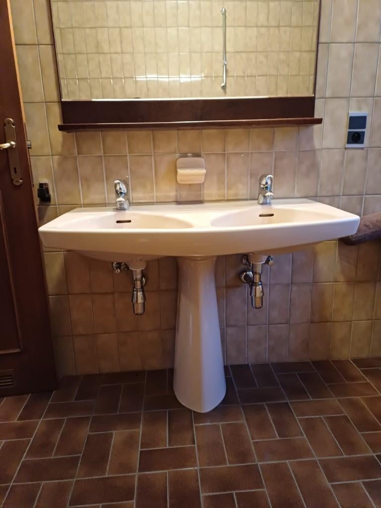 Retro badkamer, Huis en Inrichting, Badkamer | Badkamermeubels, Ophalen, Gebruikt, Wasbak of Wastafel