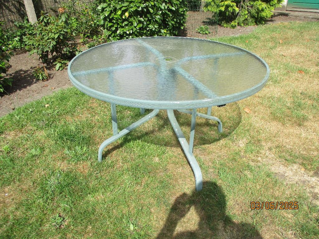 Ronde tuintafel met glas, Tuin en Terras, Tuintafels, Ophalen, Gebruikt, Rond, Aluminium