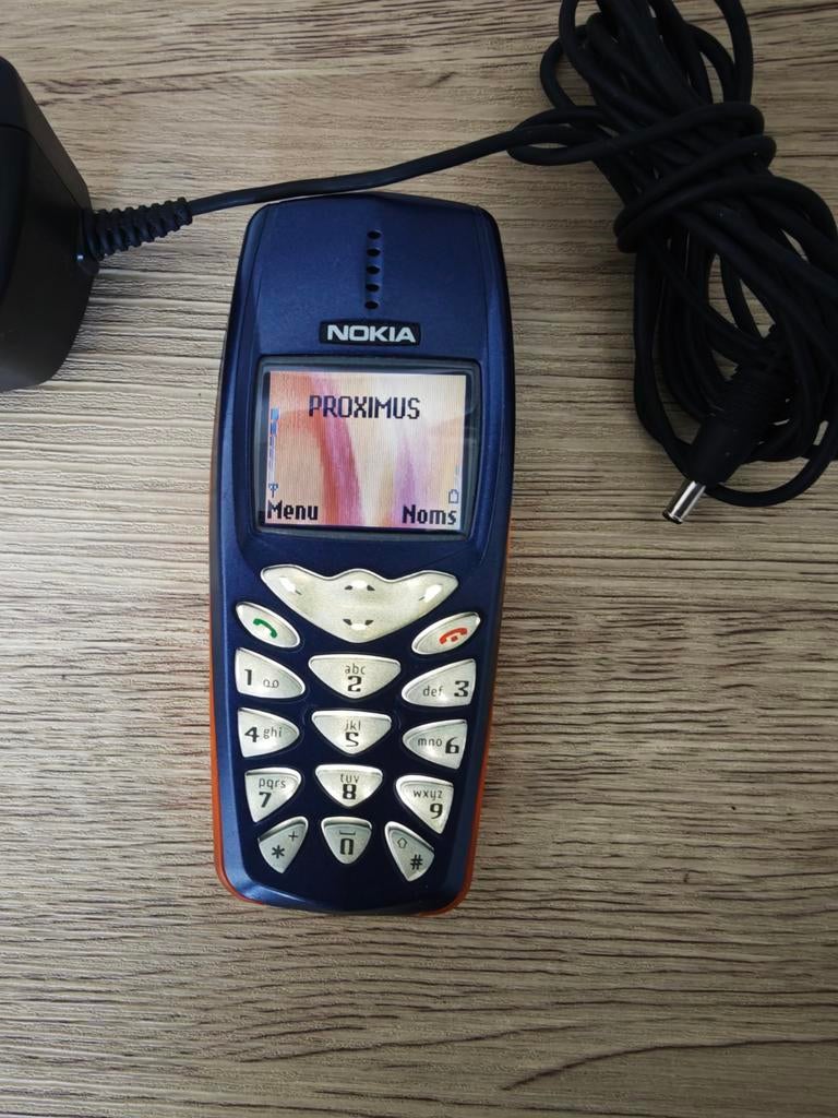Nokia 3510i + chargeur, Télécoms, Téléphonie mobile | Nokia, Enlèvement ou Envoi, Classique ou Candybar, Clavier physique, Comme neuf