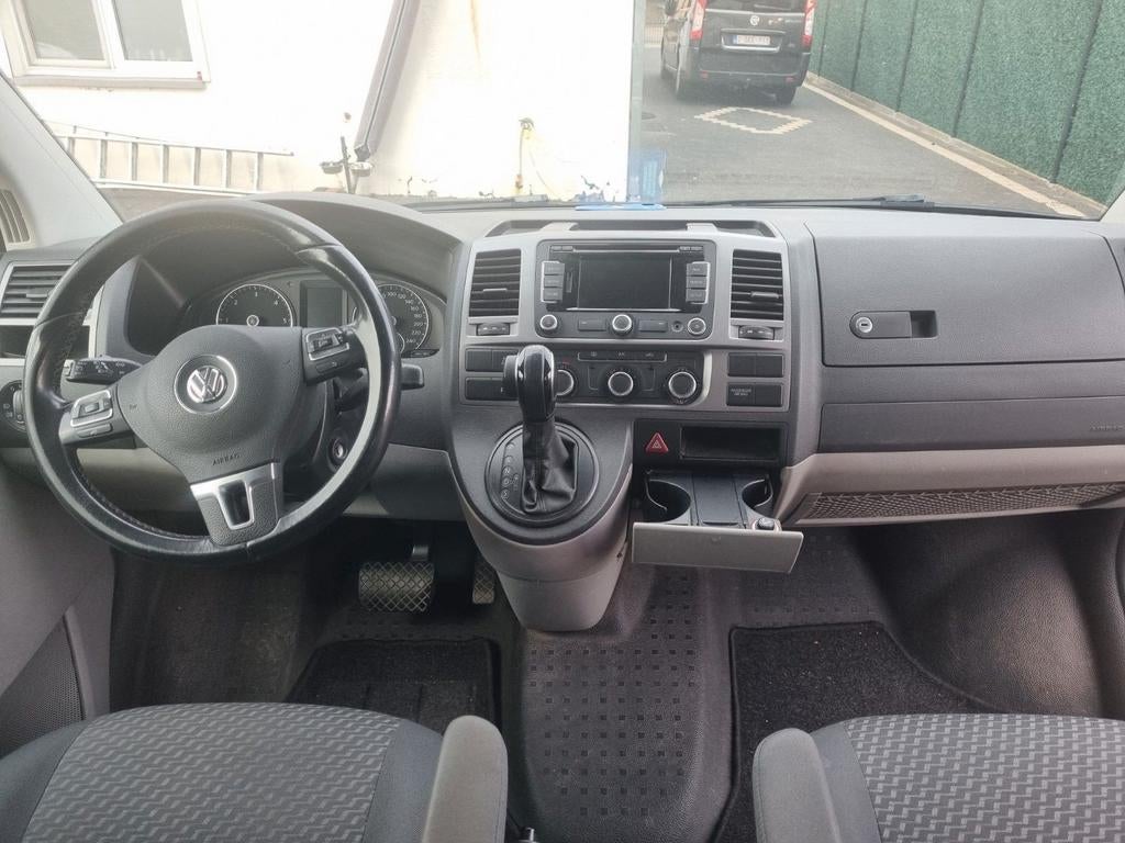 Voiture en parfait état, année 2015, Autos, 110 kW, Phares directionnels, Carnet d'entretien, 5 portes