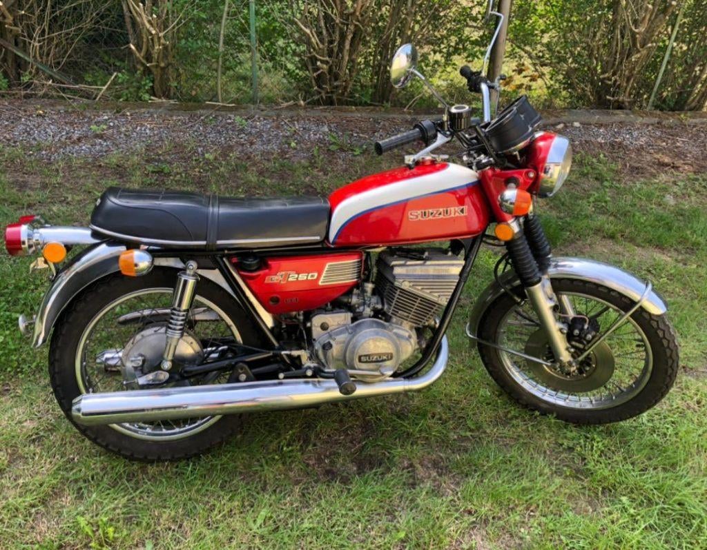 Suzuki GT 250 — — Zeer goede staat