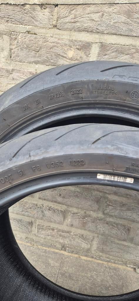 Pirelli Rosso 3 voor en achter 50 euro samen, Motoren, Ophalen