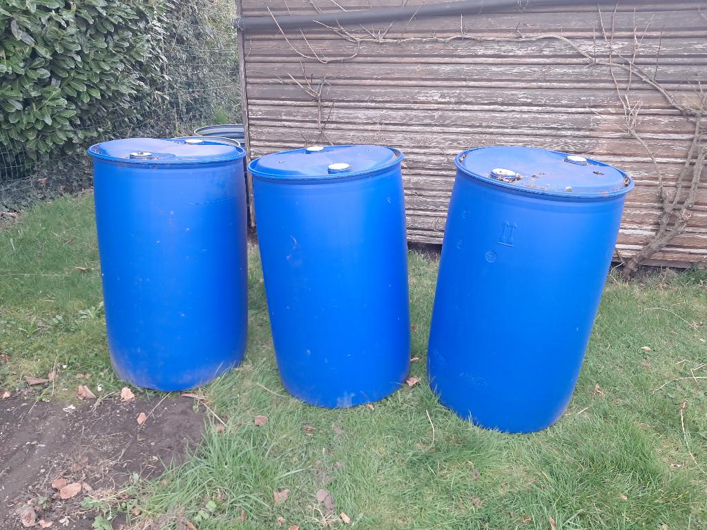 Tonneau neuf pour récupération d'eau de pluie, Jardin & Terrasse, 150 litres ou plus, Enlèvement, Neuf, Synthétique