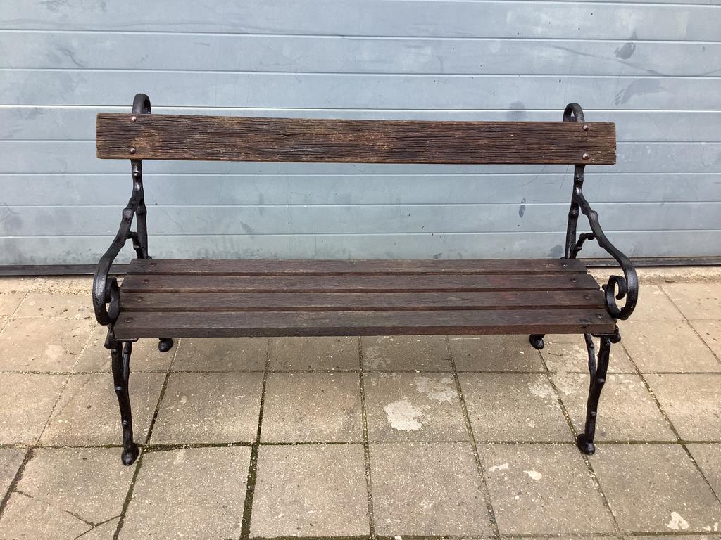 Antieke tuinbank van gietijzer en hout, Tuin en Terras, Ophalen, Gebruikt, Hout