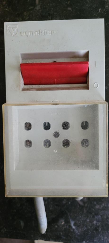 2 zekeringenkasten, Ophalen, Zo goed als nieuw, Overige typen