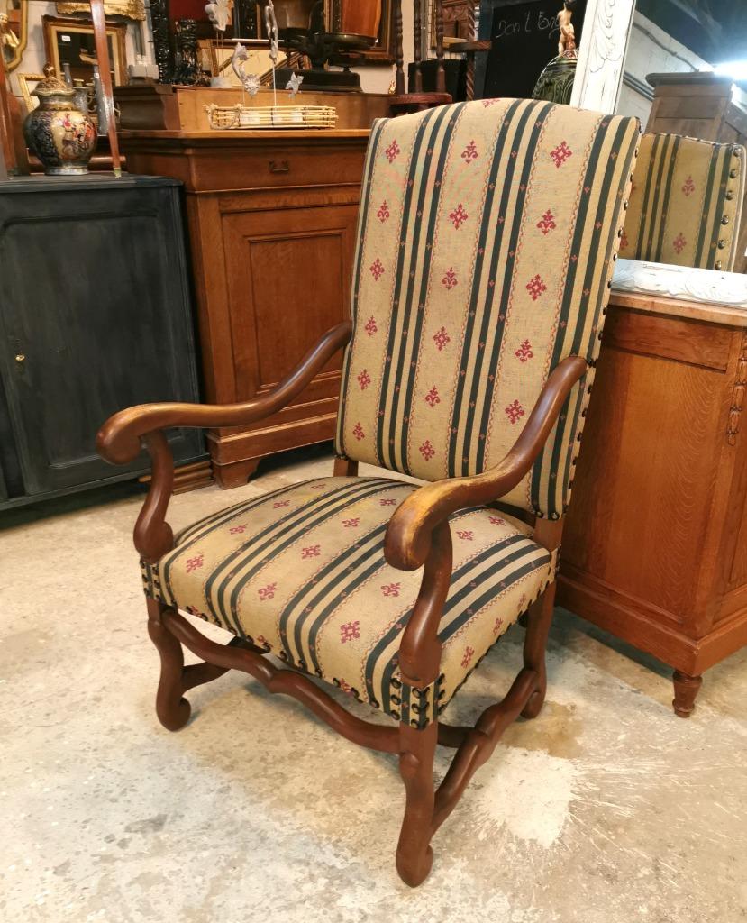 Grand fauteuil français ancien en noyer, Antiquités & Art, Antiquités | Meubles | Chaises & Canapés, Enlèvement