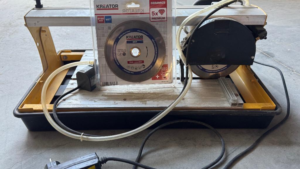 PowerPlus X240, Carrelage mural, Céramique, Enlèvement, Utilisé