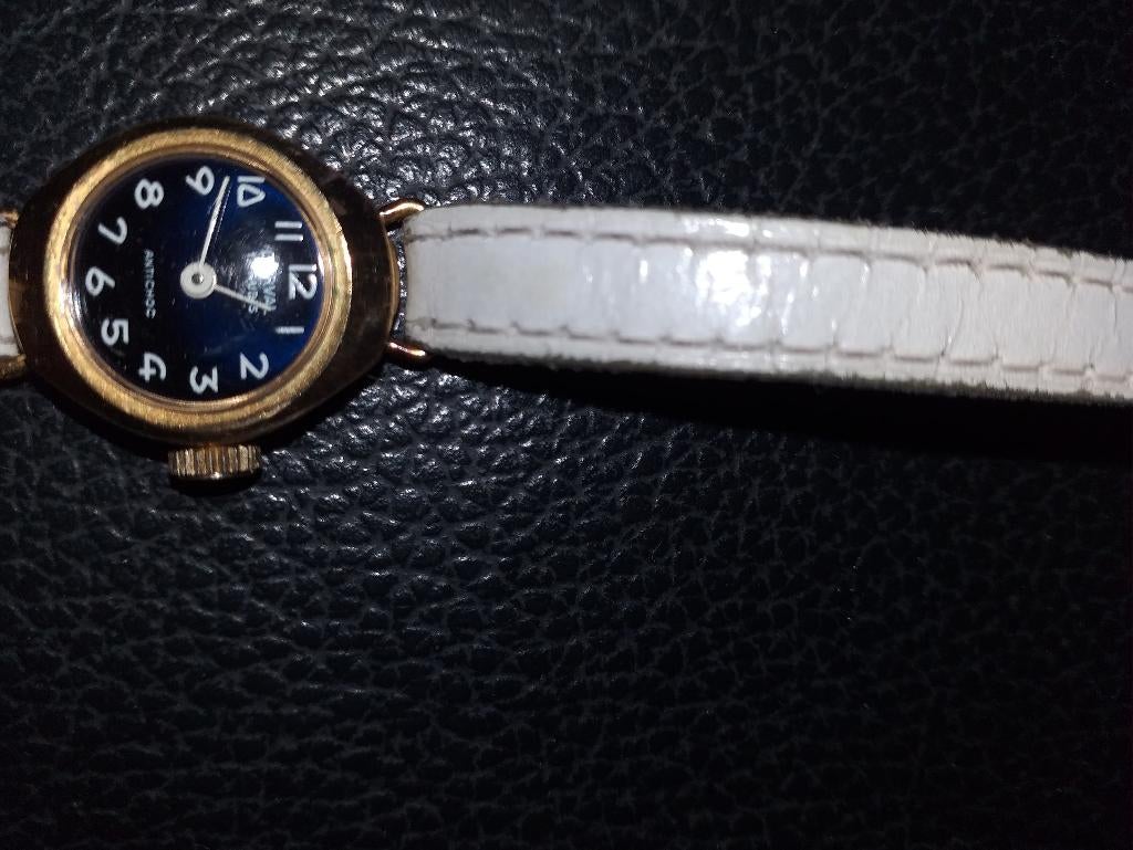 Dameshorloge antiek, Ophalen of Verzenden, Goud, Overige merken, Met bandje