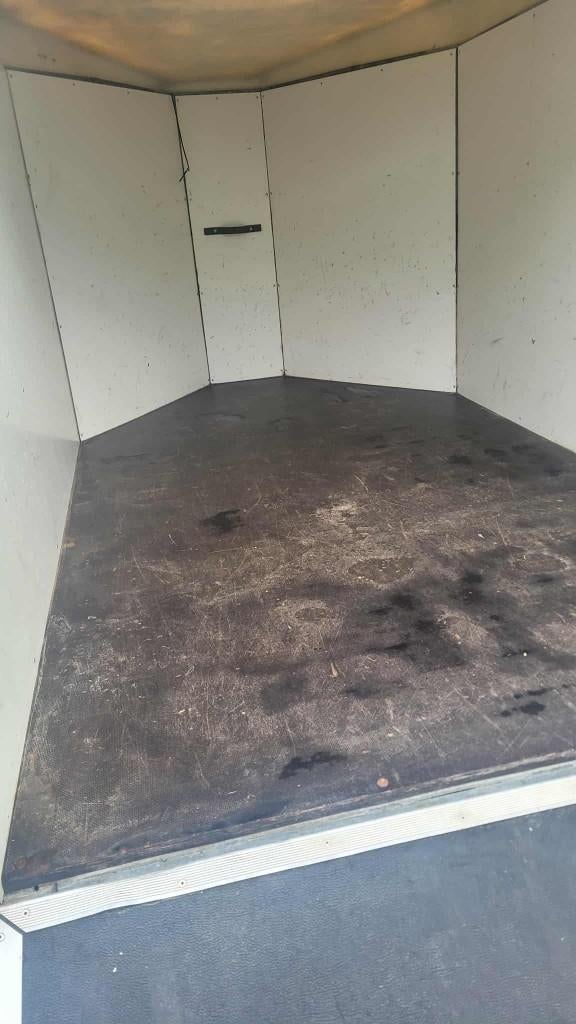 aanhangwagen voor dieren, Enlèvement, Utilisé