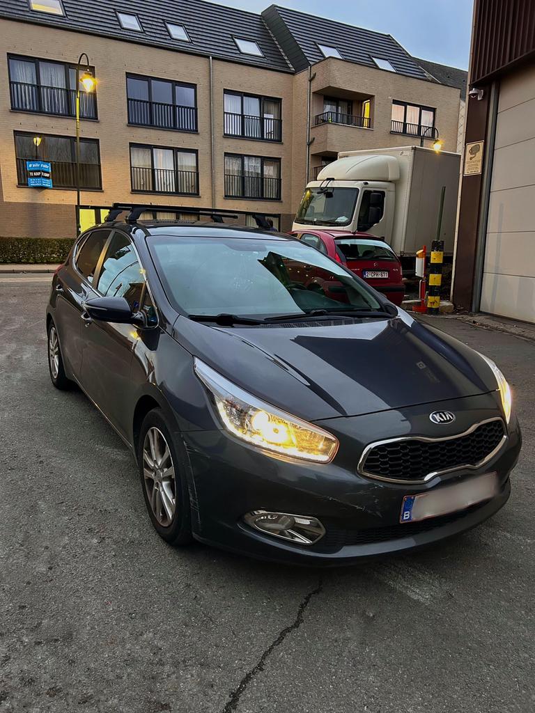 Kia Ceed 2014 - Diesel - 139.000 km - Bon état, Euro 5, Achat, Cruise Control, Autres couleurs