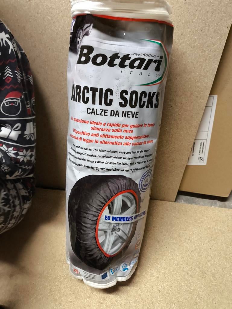 Chaussettes antiglisse BOTTARI - L, Autos : Pièces & Accessoires, Pneus & Jantes