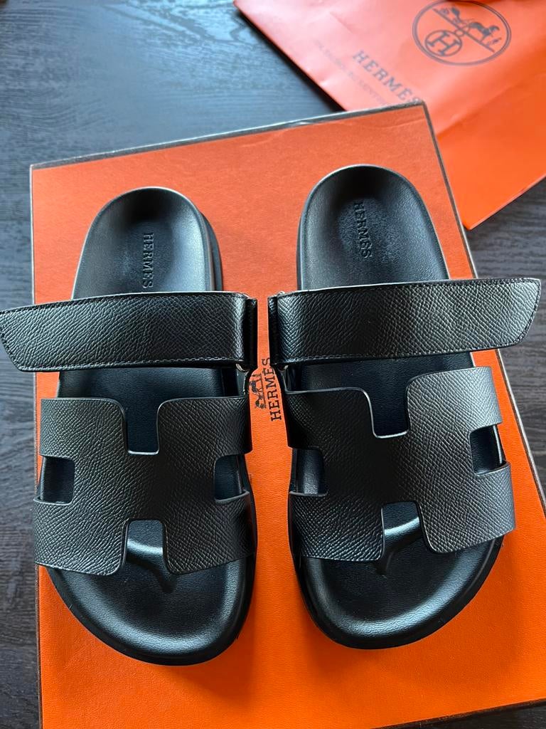 Zwarte Chypre epsom sandalen Hermès 35, Kleding | Dames, Schoenen, Ophalen of Verzenden, Zo goed als nieuw