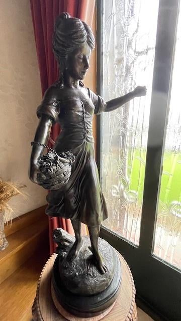 Bronzen beeld van Moreau, Ophalen, Brons