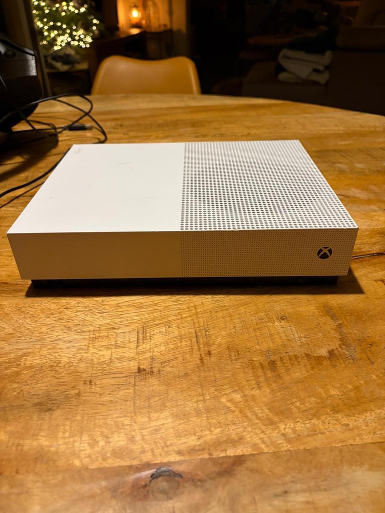 Xbox one s + stuur en pedalen, Games en Spelcomputers, Ophalen, Zo goed als nieuw, Xbox One