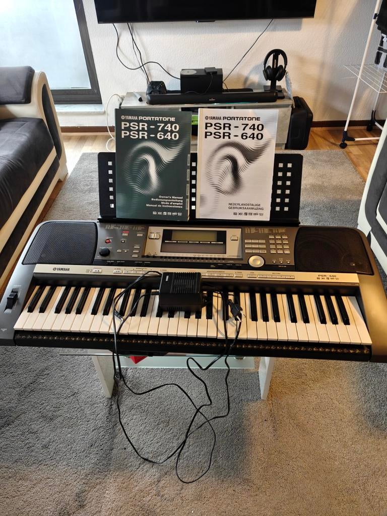 Yamaha Psr-640 of Ruilen Mag ook met pc of stel maar voor, Muziek en Instrumenten, Keyboards, Ophalen, Zo goed als nieuw, 61 toetsen