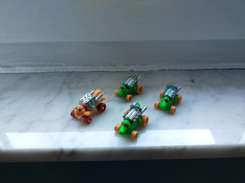 Figurines "Dragsters animaux – K99" – KINDER/FERRERO (1999), Collections, Œufs à surprise, Utilisé, Numéros K, Enlèvement ou Envoi