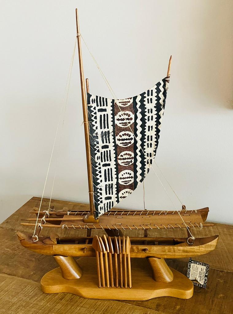 Modèle de catamaran hawaïen, Enlèvement ou Envoi, Comme neuf