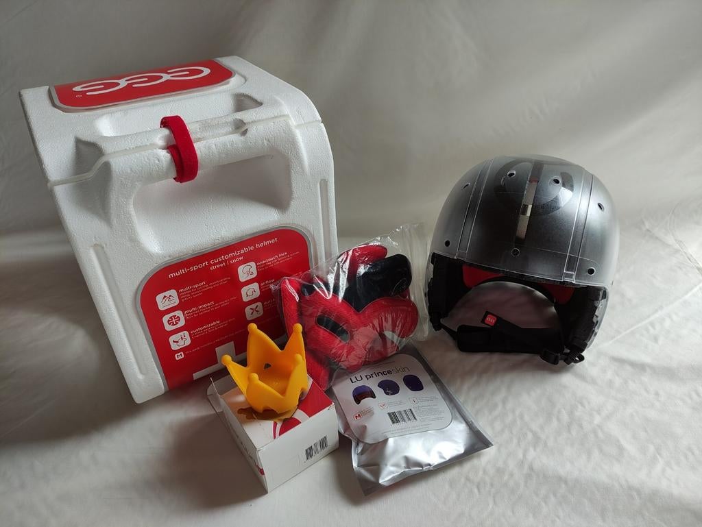 Egg helm maat M met skin (Lu prince) en kroontje.
Nieuw., Ophalen, Nieuw, M