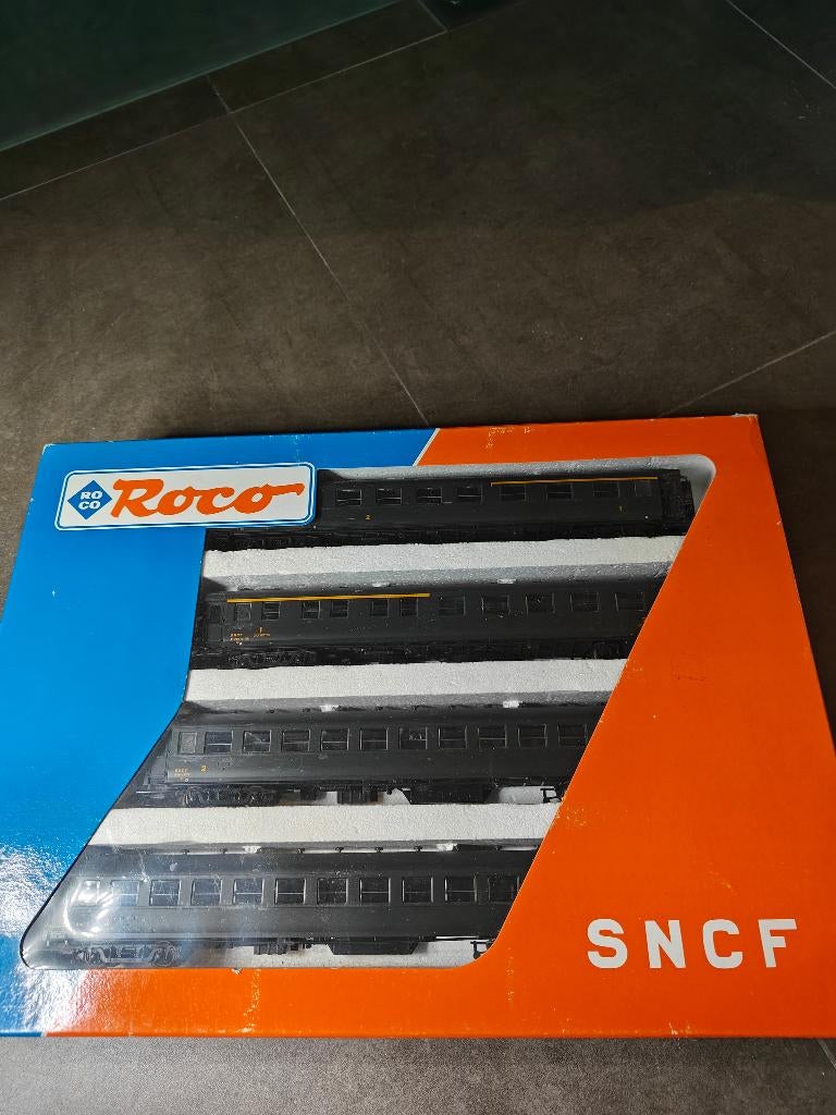 Kit de wagons SNCF ROCO 42012, Hobby & Loisirs créatifs, Trains miniatures | HO, Comme neuf, Wagon, Roco, Enlèvement ou Envoi