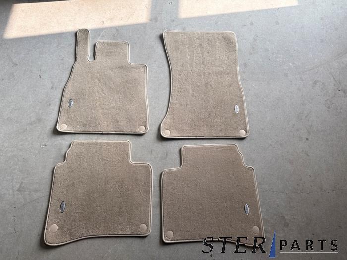 Kit tapis d'un Mercedes S-Klasse, 3 mois de garantie, Utilisé, -, -