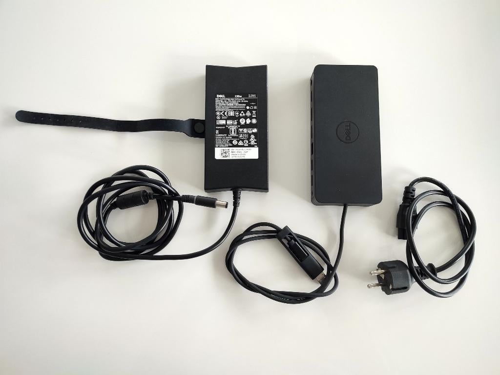 diverse dockingstations port replicators ( HP & Sony & Dell), Computers en Software, Dockingstations, Ophalen, Zo goed als nieuw