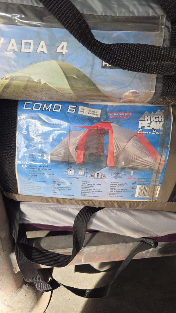 Partij kampeer tenten 700 stuks 2 tot 6 persoons, Ophalen, Nieuw