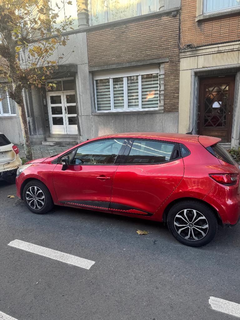 Clio 4 essence 0.9 TCE, Euro 5, Achat, Boîte manuelle, Particulier