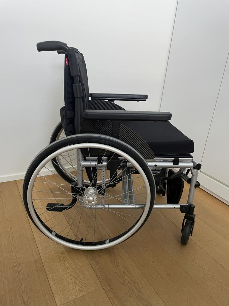 rolstoel opvouwbaar Kuschall compact, Divers, Chaises roulantes, Enlèvement, Pliant, Comme neuf, Fauteuil roulant manuel