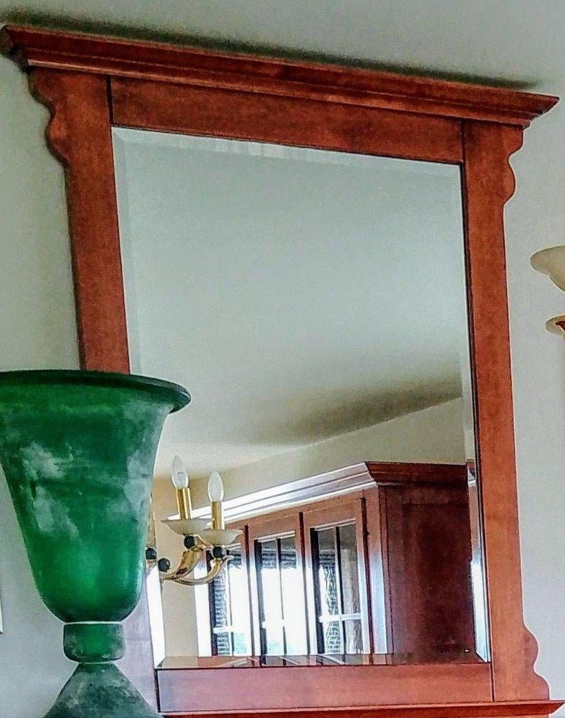 Grote rechthoekige facetspiegel, kader in massief kerselaar, Antiek en Kunst, Ophalen