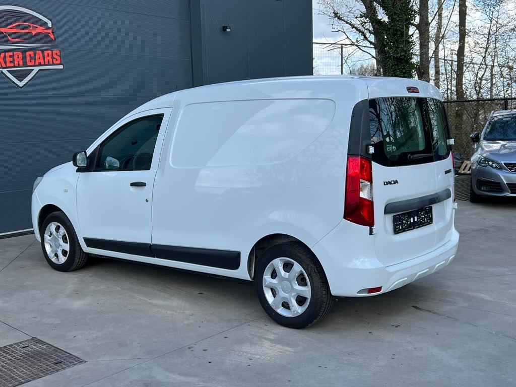 Dacia Dokker 1.5 dCi Airco Camera, Auto's, Bestelwagens en Lichte vracht, Dacia, 4 cilinders, Wit, Bedrijf