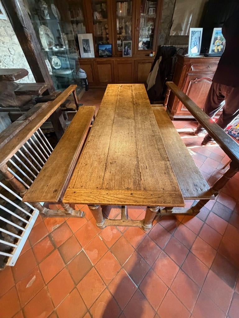 table et bancs  gothiques provenant d'une abbaye, Enlèvement