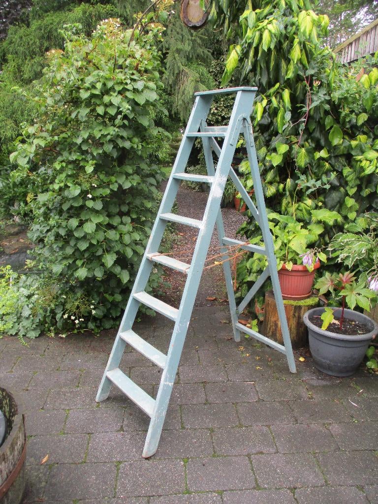 Mooie oude decoratieve houten ladder, Antiek en Kunst, Ophalen