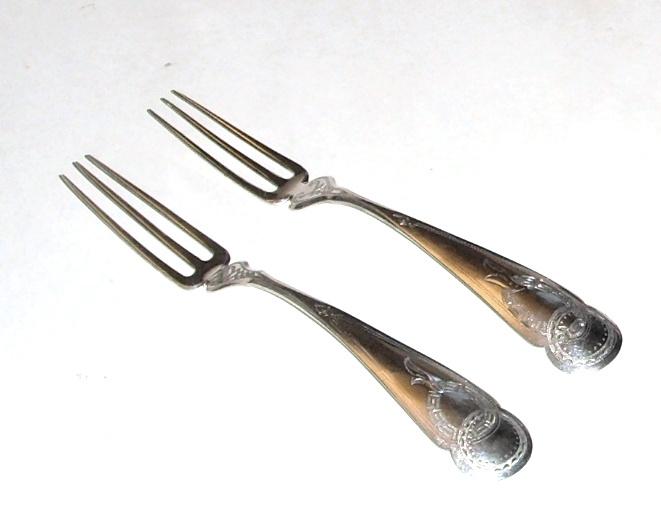 Lot de deux fourchettes à viande anciennes en argent, 1880, Antiquités & Art, Enlèvement ou Envoi, Argent