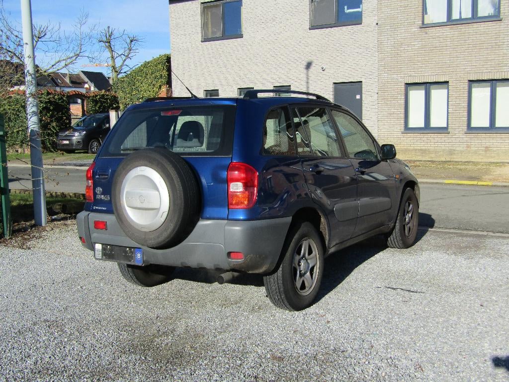 Toyota RAV 4 2.0 benzine, Autos, Toyota, Achat, 110 kW, Boîte manuelle, Entretenue par le concessionnaire