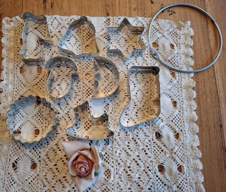 Brocante hanger met 8 uitsteekvormpjes , KERST, Gebruikt, -, -, Ophalen of Verzenden