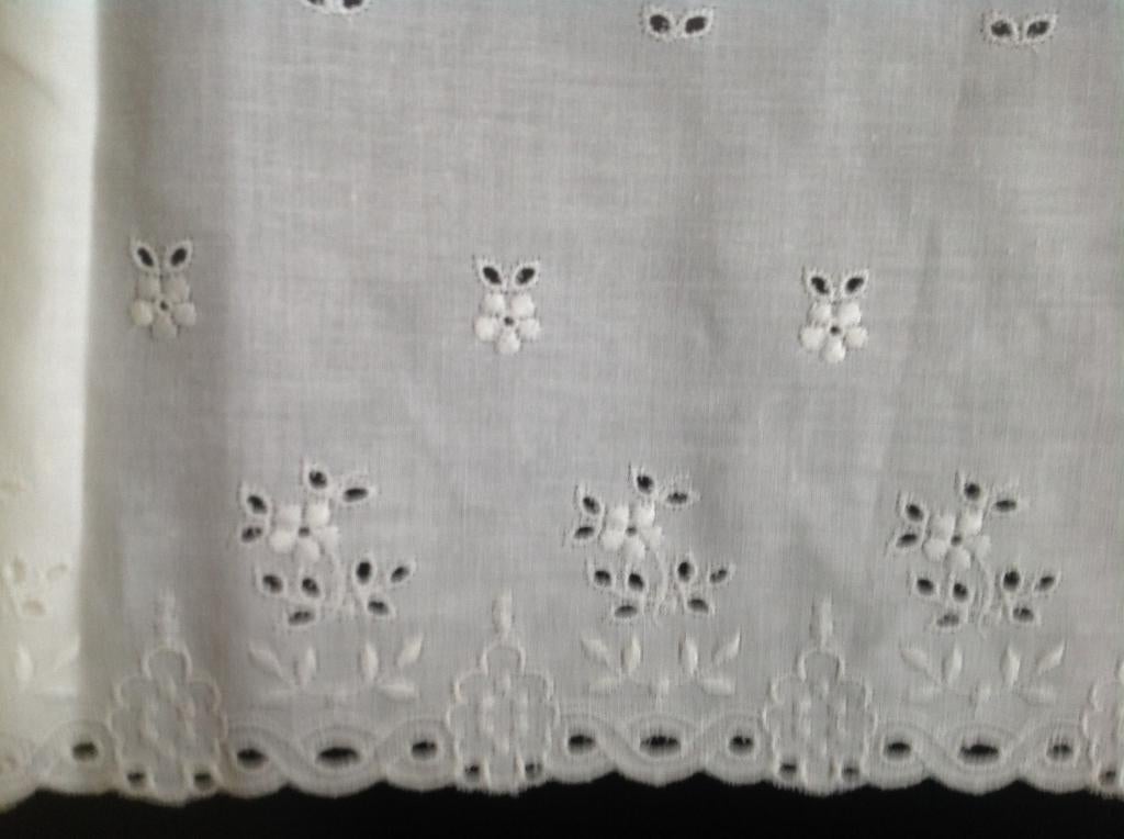 TISSU À BRODER À COUPONS, Hobby & Loisirs créatifs, Neuf, Coton, Blanc, 30 à 120 cm